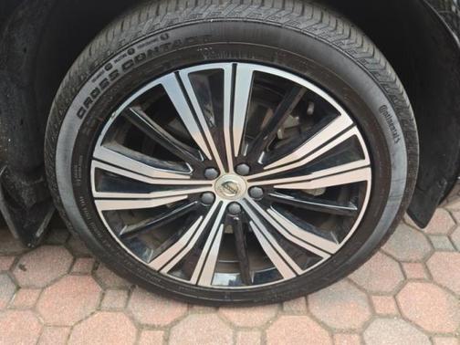 2022 Volvo XC60 B6 Inscription