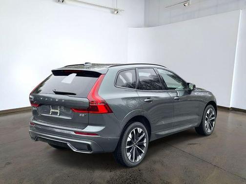 Forest Lake 2026 Volvo XC60 B5 Plus