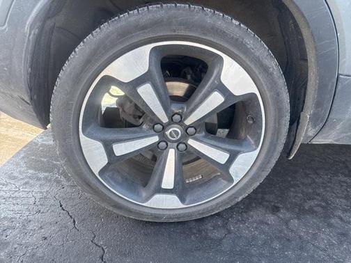 2019 Volvo XC40 T5 Momentum