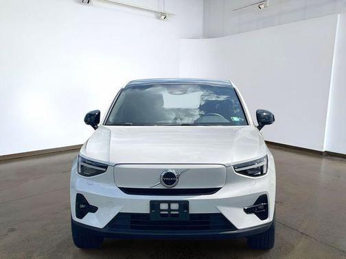 Crystal White Metallic 2023 Volvo C40 Recharge Pure Electric Twin Ultimate
