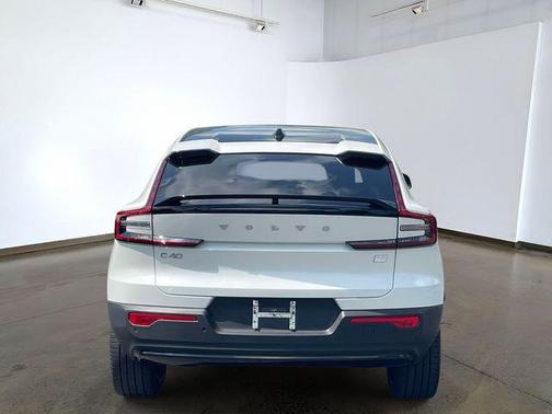 Crystal White Metallic 2023 Volvo C40 Recharge Pure Electric Twin Ultimate
