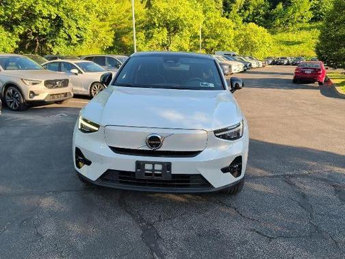 Crystal White Metallic 2023 Volvo C40 Recharge Pure Electric Twin Ultimate