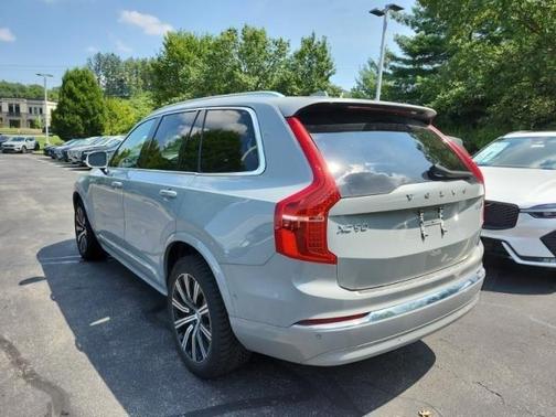 2024 Volvo XC90 B5 Plus Bright Theme