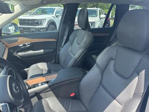 2023 Volvo XC90 Recharge Plug-In Hybrid T8 Plus Bright Theme 7-Seater