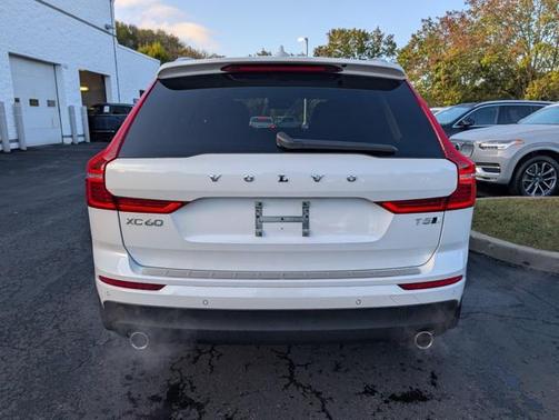 2021 Volvo XC60 T5 Momentum