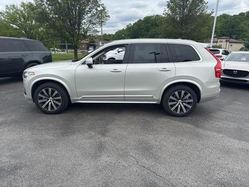 2022 Volvo XC90 T6 Inscription