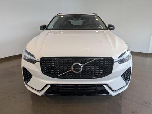2025 Volvo XC60 Plug-In Hybrid T8 Core