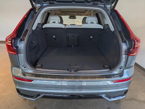 2026 Volvo XC60 Plug-In Hybrid T8 Ultra