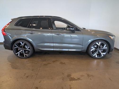 2026 Volvo XC60 Plug-In Hybrid T8 Ultra