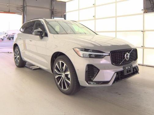 2025 Volvo XC60 B5 Plus