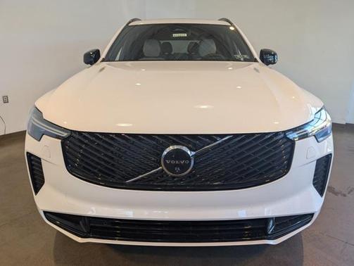 2026 Volvo XC90 B6 Ultra Dark Theme 7-Seater