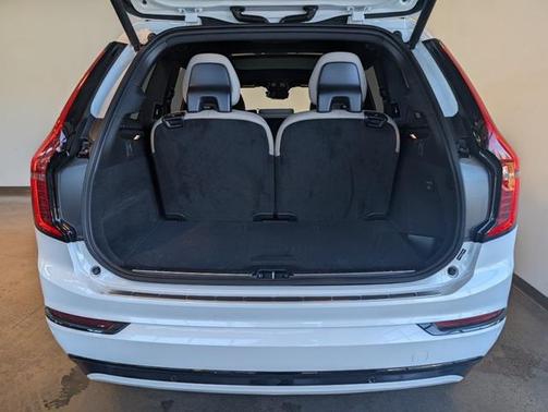 2026 Volvo XC90 B6 Ultra Dark Theme 7-Seater