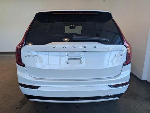 2026 Volvo XC90 B6 Ultra Dark Theme 7-Seater