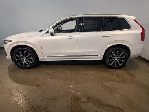 2024 Volvo XC90 B6 Plus Bright Theme 7-Seater