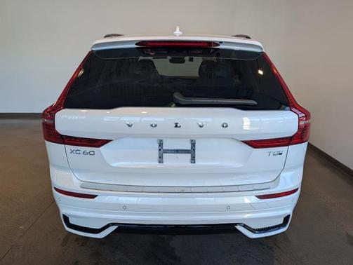 2025 Volvo XC60 Plug-In Hybrid T8 Plus