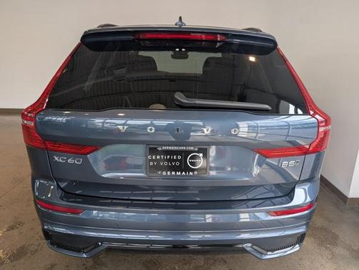 2025 Volvo XC60 B5 Core