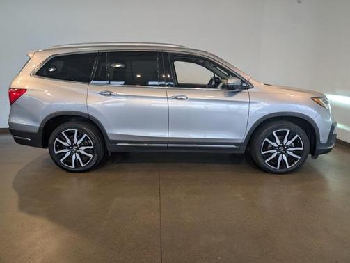 2019 Honda Pilot Touring 8-Passenger