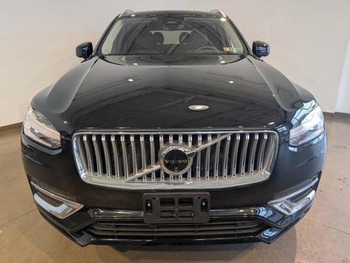 2024 Volvo XC90 B6 Plus Bright Theme 6-Seater