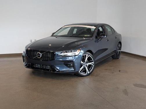 2025 Volvo S60 B5 Core