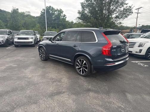 2025 Volvo XC90 B5 Plus