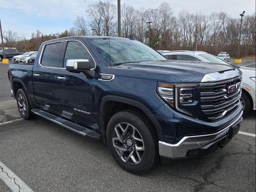 2022 GMC Sierra 1500 SLT