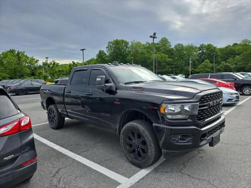 2024 RAM 2500 Big Horn Crew Cab 4x4 6'4' Box