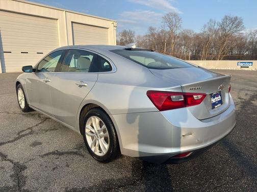 2017 Chevrolet Malibu 1LT