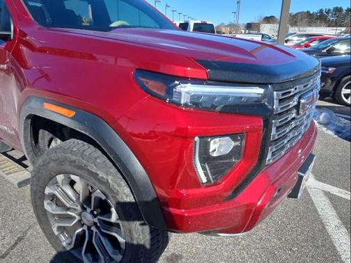 2024 GMC Canyon Denali