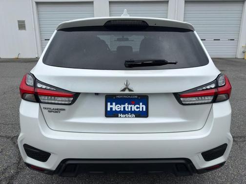 Pearl White 2020 Mitsubishi Outlander Sport 2.0 ES