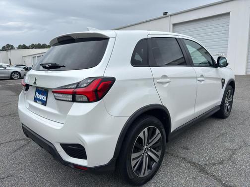 Pearl White 2020 Mitsubishi Outlander Sport 2.0 ES