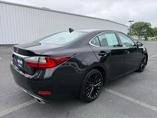 2017 Lexus ES 350 Base