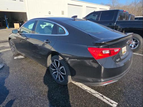 2022 Chevrolet Malibu FWD RS