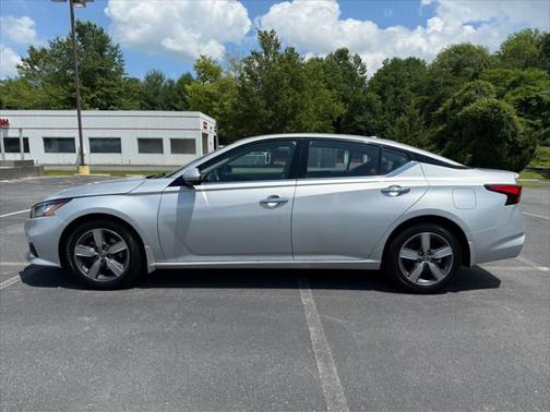 2022 Nissan Altima 2.5 SL
