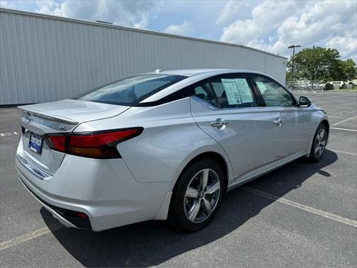 2022 Nissan Altima 2.5 SL