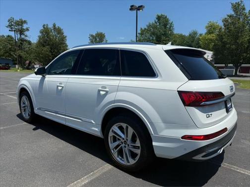 2023 Audi Q7 55 Premium Plus