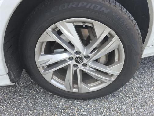 2023 Audi Q7 55 Premium Plus