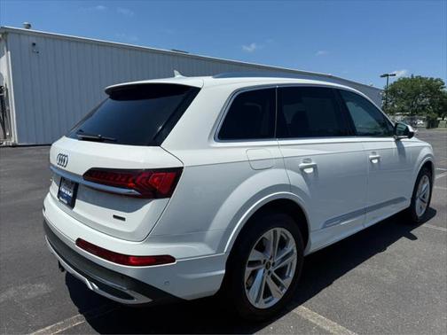 2023 Audi Q7 55 Premium Plus