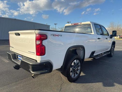2022 Chevrolet Silverado 2500 Custom