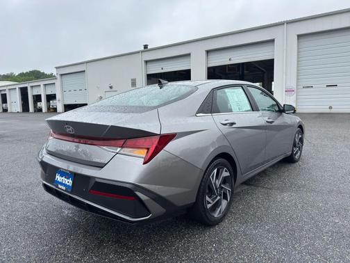 Gray 2024 Hyundai ELANTRA Limited