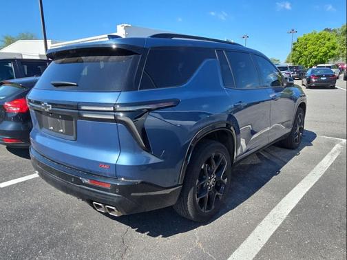 Lakeshore Blue Metallic 2024 Chevrolet Traverse RS