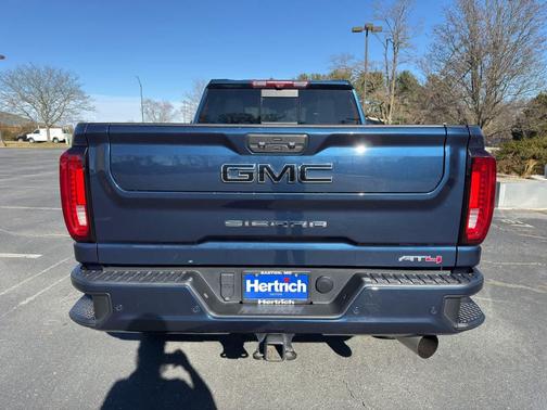 2023 GMC Sierra 2500 AT4