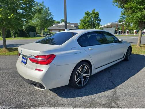 2018 BMW 750 I