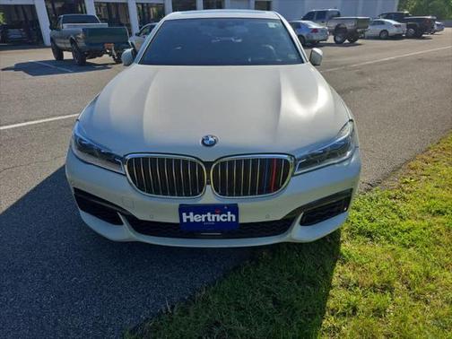 2018 BMW 750 I