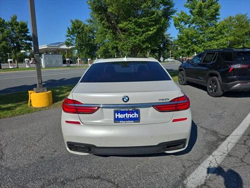 2018 BMW 750 I