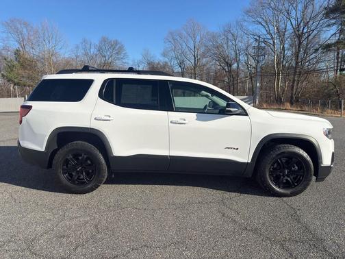 2021 GMC Acadia AWD AT4