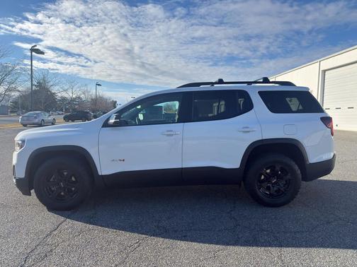 2021 GMC Acadia AWD AT4