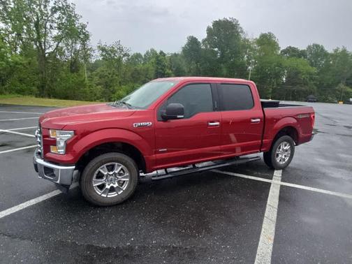 Race Red 2017 Ford F-150 XL