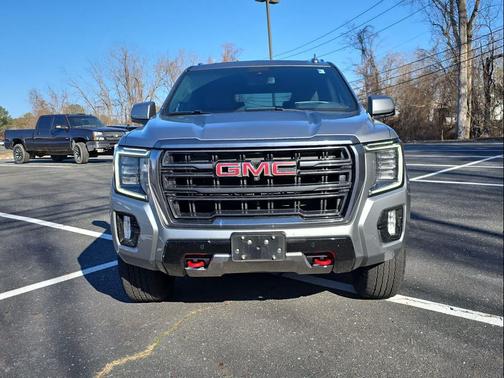 2024 GMC Yukon XL 4WD AT4