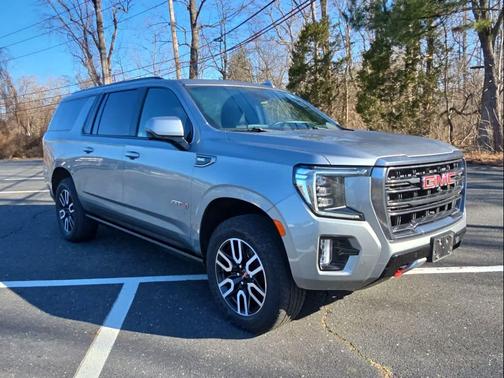 2024 GMC Yukon XL 4WD AT4