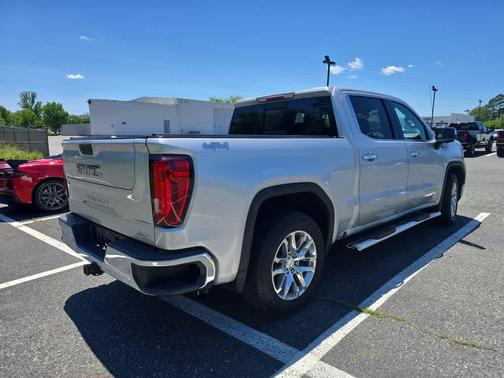 Quicksilver Metallic 2019 GMC Sierra 1500 SLT